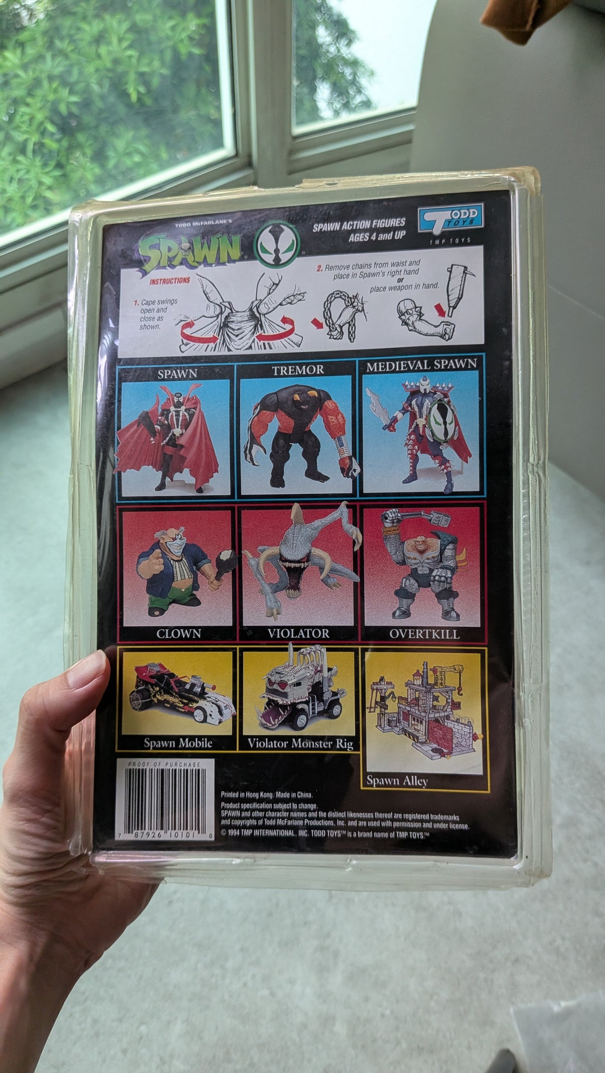 Todd Mcfarlane Spawn Figurine with Comic Book